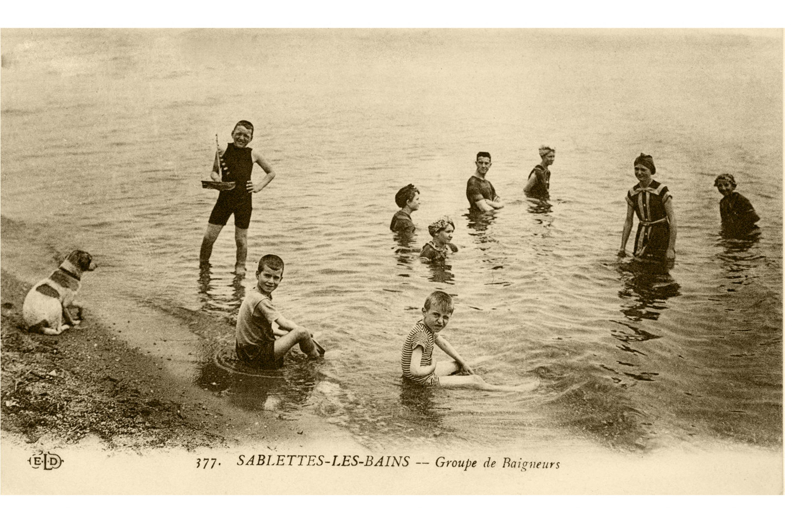 C7C49026-1767-4AB3-8BAC-661A7F07D815