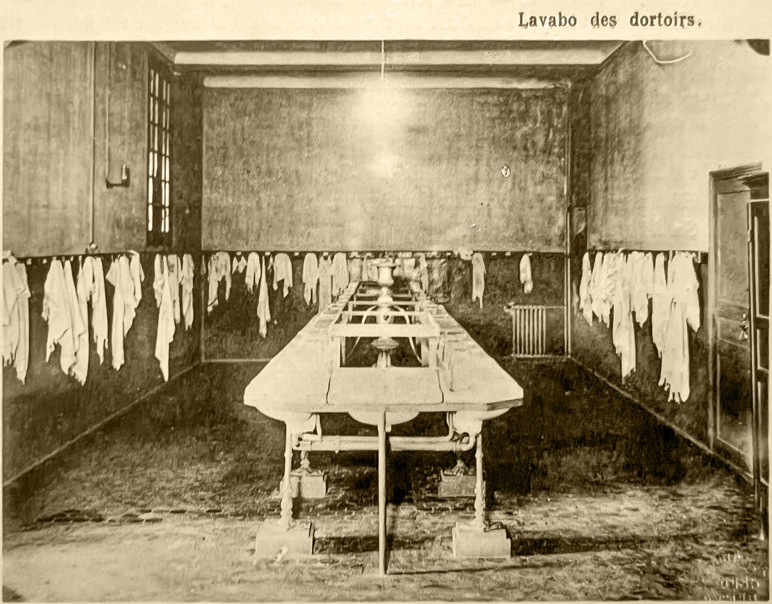 6C6E4F79-E621-4CB0-A256-73E7CDB599AD_1_201_a