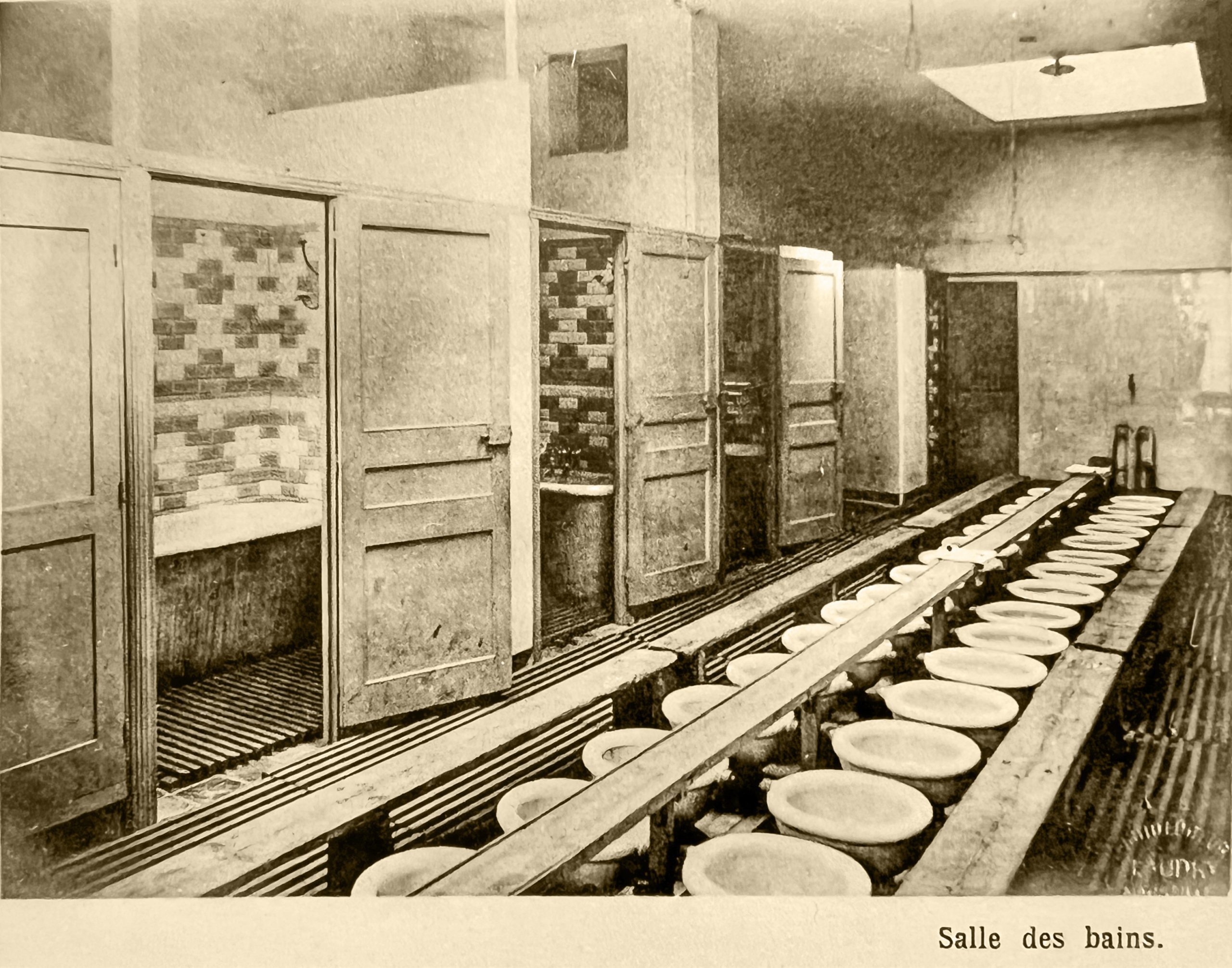 84039B35-AD4A-4583-97CD-3EB0431FE518_1_201_a