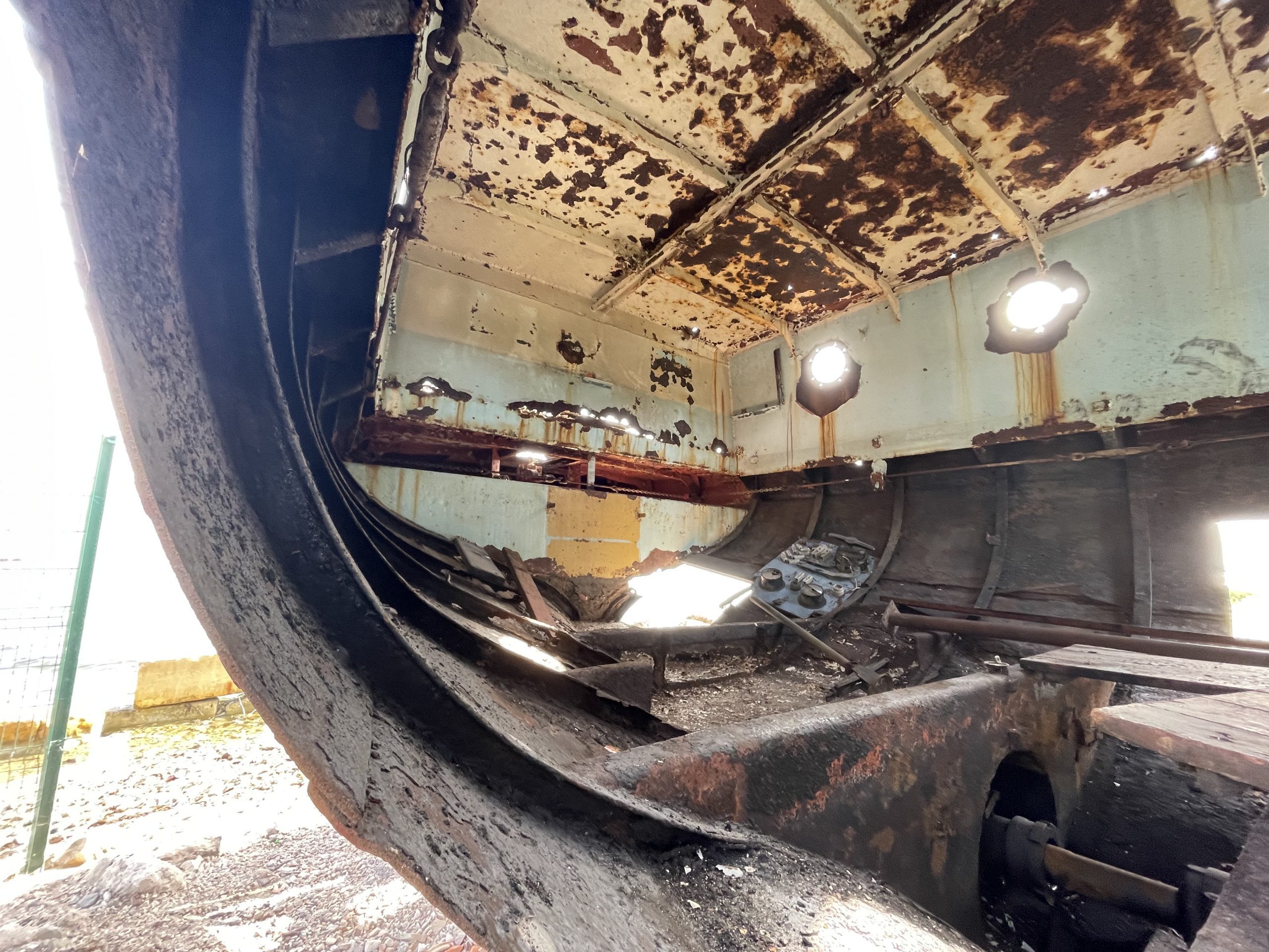 4CFE9EA2-8592-4D67-A4ED-EBB4CA238132