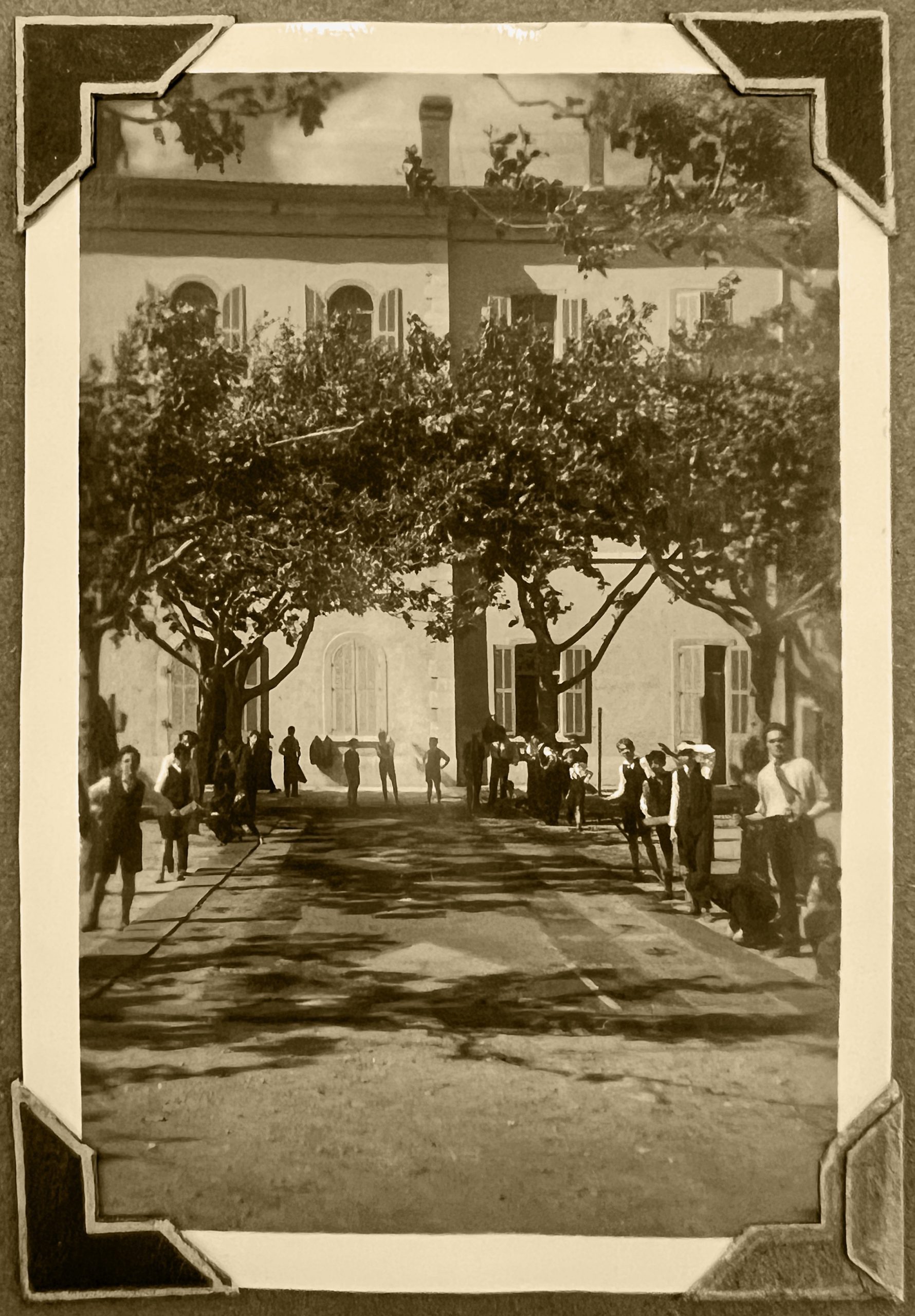 172FF0D3-1A47-431C-BC77-C81672EA24BB_1_201_a