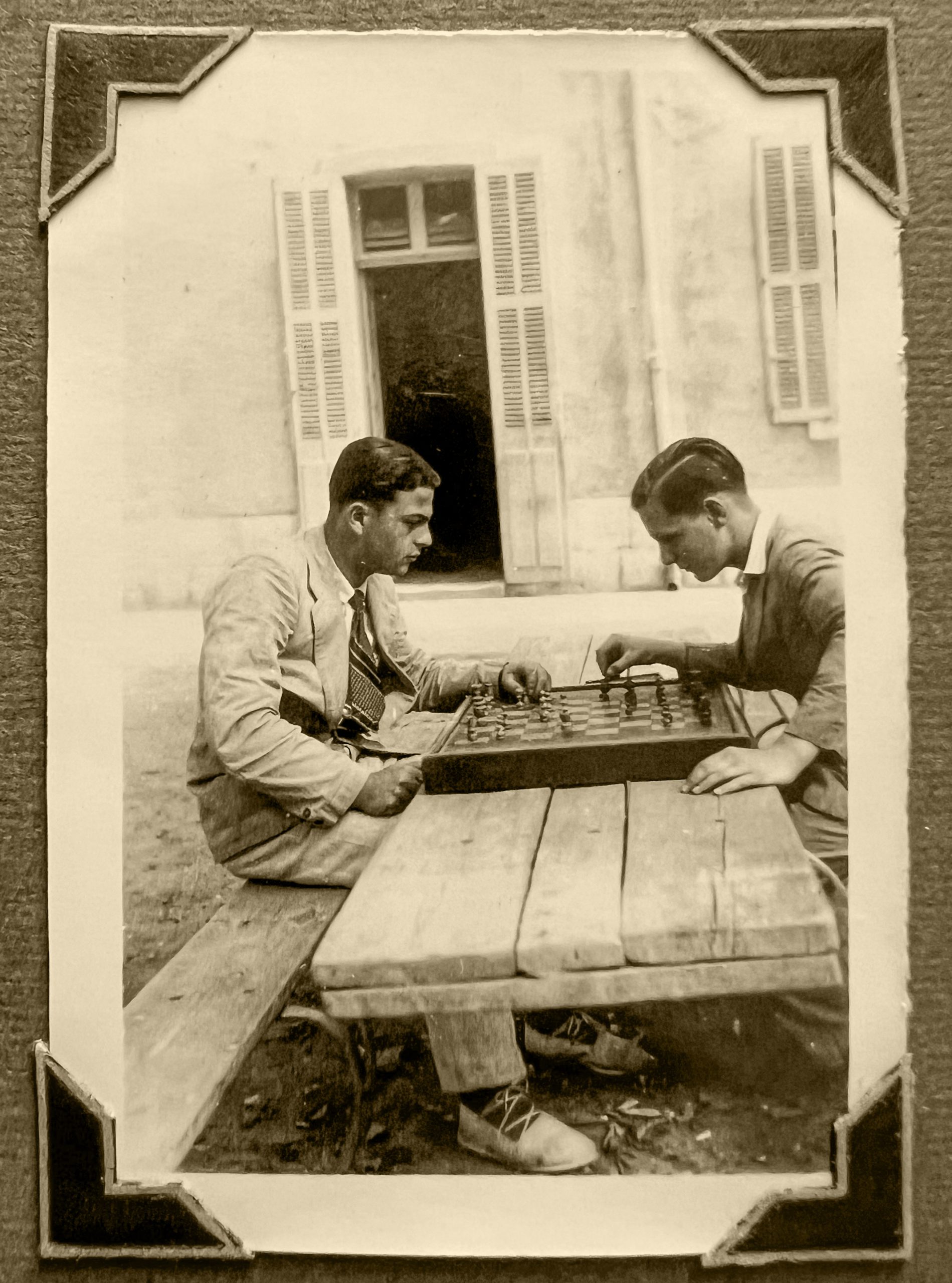 90676B82-2124-4471-B163-77F353455E6B_1_201_a