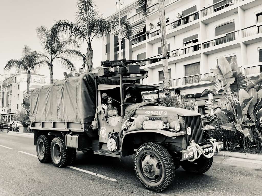 91C70932-C5A1-44EC-B1AA-7B741ED25100_1_105_c