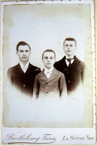 643DCD27-EDA5-43A4-8C54-526DF046BCAE